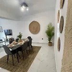 Victoria's Spacious Apartamento Rhodes City