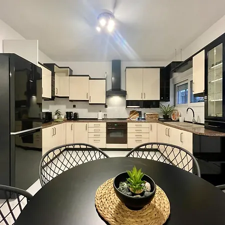 Victoria's Spacious Appartement