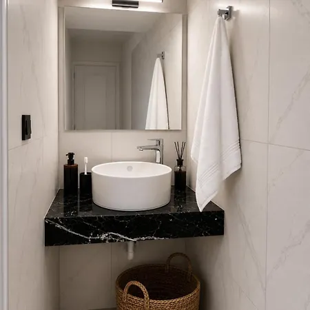 Victoria's Spacious Appartement Rhodes City