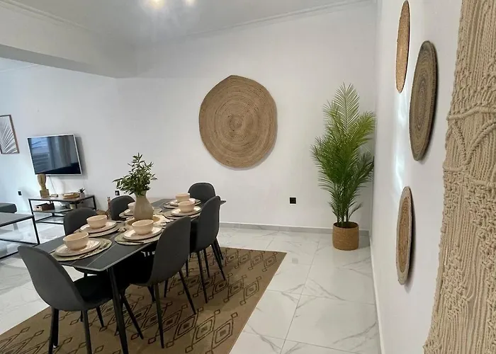 Victoria's Spacious Apartament Rhodes City