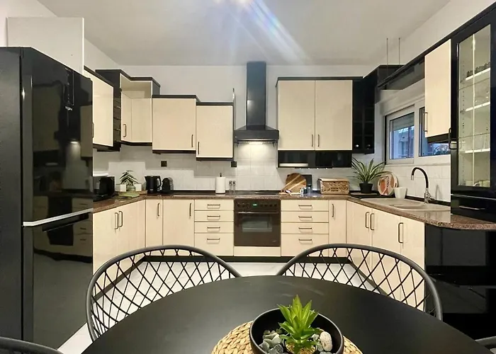 Victoria's Spacious Apartament