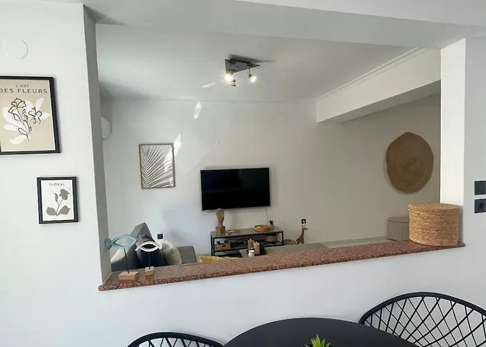 Victoria's Spacious Apartament *