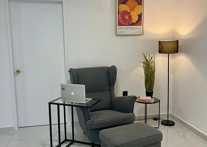 Victoria's Spacious Apartament Rhodes City